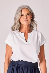 LaLotti_Leonor_V_T_shirt_White_Hilnetta_s