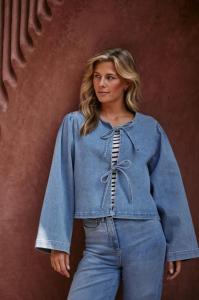 Nukus_Bowy_Blouse_bleached_denim_Hilnetta_s
