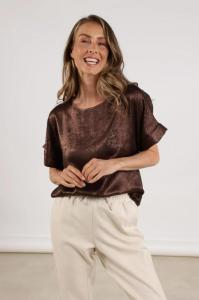 Nukus_Irene_Top_Shiny__dark_chocolate_Hilnetta_s