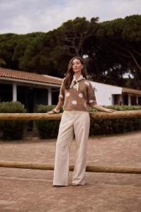 Nukus_Lara_Pullover_Dots_Hilnetta_s
