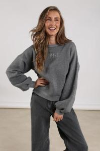 Nukus_Little_Pullover_Hilnetta_s