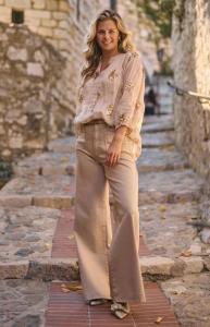 Nukus_Scarlet_Pants_sand_Hilnetta_s