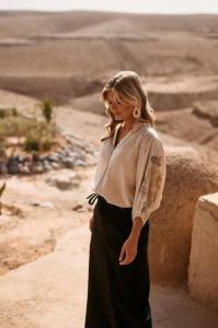 Nukus_Tina_Blouse_Embroidery_Off_White_Hilnetta_s_3