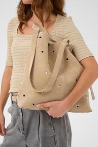 Soaked_in_luxury_Calilje_Eyelets_suede_bag_White_peper_Hilnetta_s