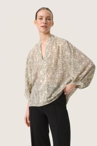 Soaked_in_luxury_Osaka_Amily_blouse_shadow_Hilnetta_s