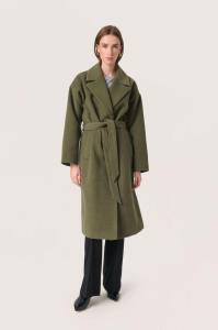 Soaked_in_luxury_Rubie_coat_grape_leaf_Hilnetta_s_7