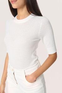 Soaked_in_luxury_Spina_tee_white_Hilnetta_s_5