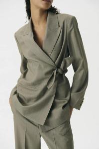 Soaked_in_luxury_Vivica_Blazer_Melange_Suiting_Hilnetta_s_4