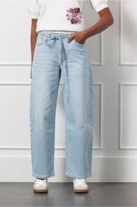 Studio_Anneloes_Babette_denim_trousers_light_blue_Hilnetta_s_2