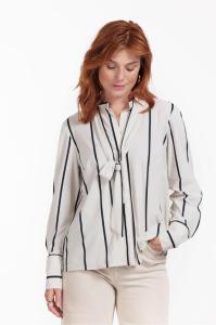 Studio_Anneloes_Birdy_Bow_blouse_kit_dark_blue_Hilnetta_s_2