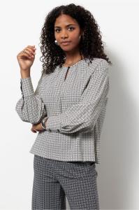 Studio_Anneloes_Charleze_circle_blouse_kit_black_Hilnetta_s