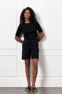 Studio_Anneloes_Essentials_City_bermuda_black_Hilnetta_s