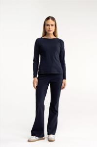 Studio_Anneloes_Essentials_Flair_bonded_trousers_dark_blue_Hilnetta_s_6