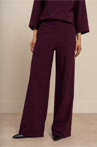 Studio_Anneloes_Essentials_Lexie_bonded_trousers_blackberry_Hilnetta_s