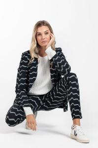 Studio_Anneloes_Flodown_wave_trousers_black_deep_green_More_of_Me