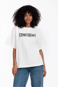 Studio_Anneloes_Klaske_confident_tshirt_white_Hilnetta_s_3