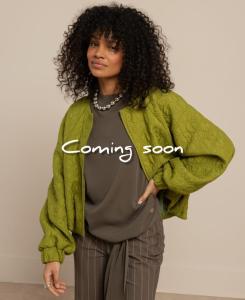 Studio_Anneloes_Luun_jacquard_jacket_dark_lime_Hilnetta_s_3