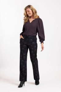 Studio_Anneloes_Marilon_feather_trousers_More_of_Me_4