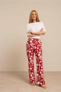 Studio_Anneloes_Marilon_flower_trousers_ruby_red_Hilnetta_s_2