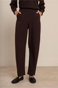 Studio_Anneloes_Marlise_barrel_trousers_espresso_Hilnetta_s