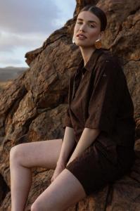 Studio_Anneloes_Nyra_broderie_blouse_espresso_Hilnetta_s