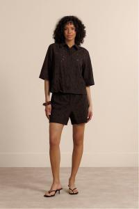 Studio_Anneloes_Nyra_broderie_blouse_espresso_Hilnetta_s_5
