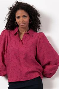 Studio_Anneloes_Rianne_jacquard_top_cerise_Hilnetta_s_1