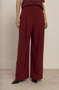 Studio_Anneloes_Scully_trousers_red_wine_Hilnetta_s