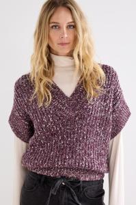 Tramontana_Sleeveless_Jumper_V_Neck_Deep_Plum_Hilnetta_s