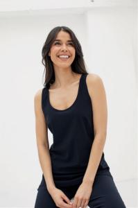 _Studio_Anneloes_Basics_Race_top_dark_blue